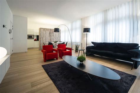 Simple and extraordinary minimalist living room design ideas with shelves. Minimalist Apartment: Stunning minimalist interior design ...