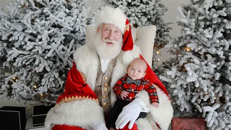 How This Photographer Made 10000 In One Day Shooting Santa Sessions