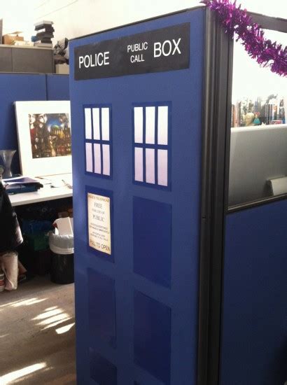 Doctor Who Tardis Cubicle Pic Global Geek News