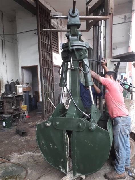 Clamshell dredging sdn bhd also known as cdsb, specializes in capital and maintenance dredging for the ports, harbours, marine civil engineering and oil & gas sector. Clamshell Dredger Bucket | ONE MACHINE ENGINEERING SDN BHD