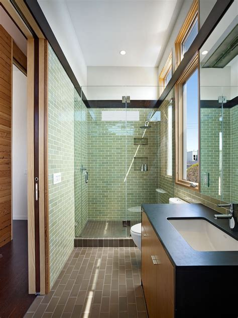22 Fabulous Narrow Master Bathroom Home Decoration And Inspiration Ideas