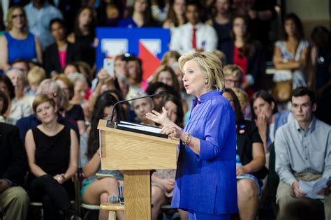 Hillary Clinton To Offer Plan On Paying College Tuition Without Needing Loans The New York Times