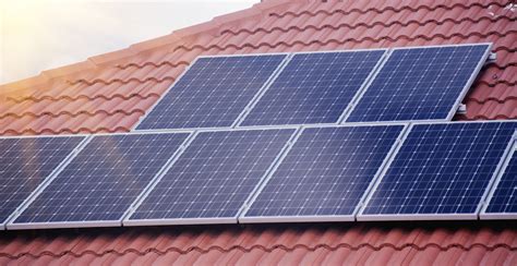 Cape Town Premiere Helen Zille to increase Rooftop Solar PV Installations