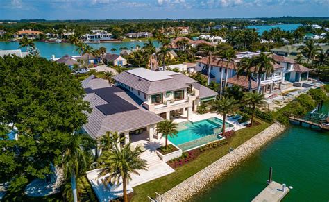 159 Million Newly Built Waterfront Home In Naples Fl Homes Of The Rich
