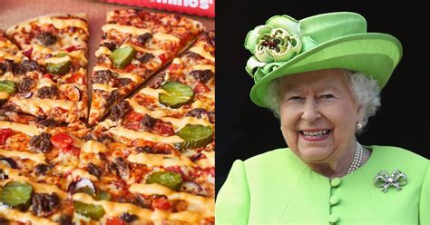 Her zevke hitap eden leziz pizzalar, tavuklar, tatlılar ve ekstra lezzetler domino's pizza'da. Dominos Delivery Arrived at Buckingham Palace with Pizza ...