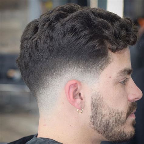 The temp fade haircut, also known as the temple fade, is a cool taper fade cut that incorporates a shape up or line up around a man's temples. 59 Best Fade Haircuts: Cool Types of Fades For Men (2020 ...