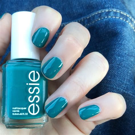 Inilah Pilihan Warna Kutek untuk Kuku Pendek yang Super Cute dan Bagus