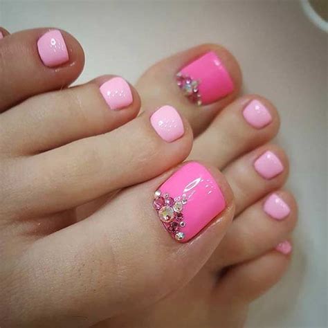 20 Toe Nails Designs That Fit Any Occasion Styleoholic
