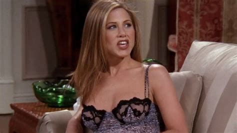 Jennifer Aniston Friends Fans Spot Something Very Creepy In The One With Rachel’s New Dress