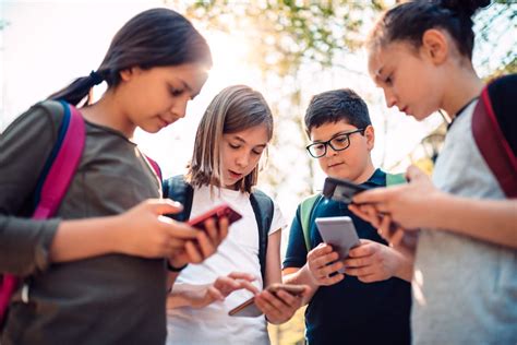 Cell Phones at School: Should They Be Allowed? - FamilyEducation