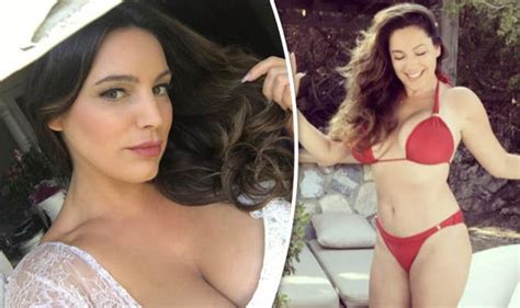 Kelly Brook Spills Out Of Bottom Baring Look And Flaunts Underboob In