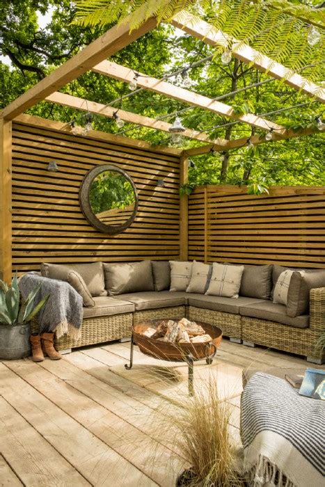 These garden deck ideas will give you the garden you for more small garden ideas, see: The Sanctuary | Luxury Self-Catering Cottage | Lymington ...