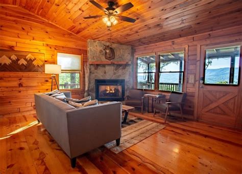 Log Cabin With Panoramic Mountain Views Off Grid Path