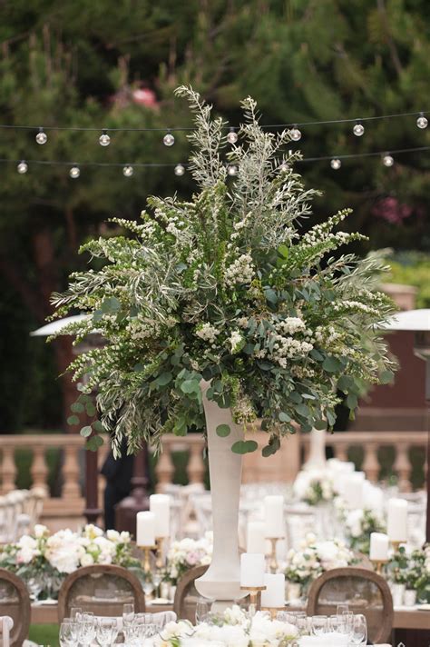 I think that it is so beautiful. Tall Flower Arrangements to Inspire Your Reception ...