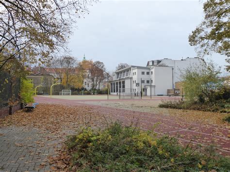 47, 13353 berlin mitte / wedding ✅ sekretariat ✆ 030 4530 8710. Sportbereiche drinnen & draußen - Ernst-Schering-Schule Berlin