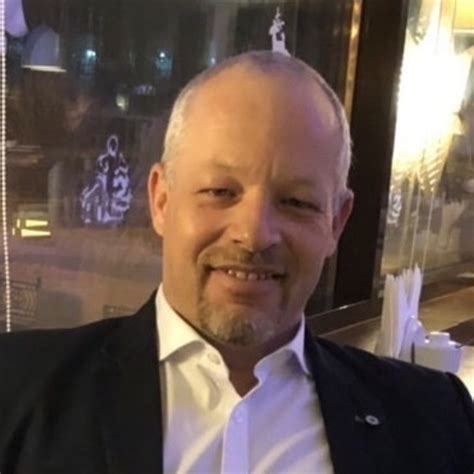 Seit 2018 wird die swsg regelmäßig im rahmen der studie mit der höchstnote ausgezeichnet und zählt somit zu den 234 besten ausbildungsunternehmen deutschlands. Oliver Burkert - Kundenbetreuer - Stuttgarter Wohnungs ...