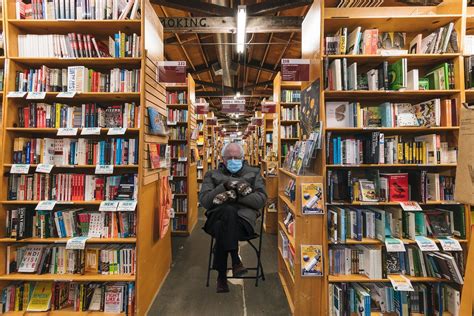 Powells City Of Books Bookstore In Portland Oregon By Eq Photo Stock