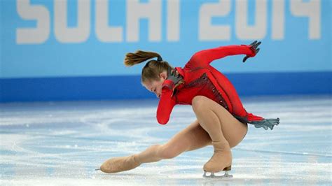 15yo Russian Prodigy Yulia Lipnitskaya Becomes Youngest Olympic Gold