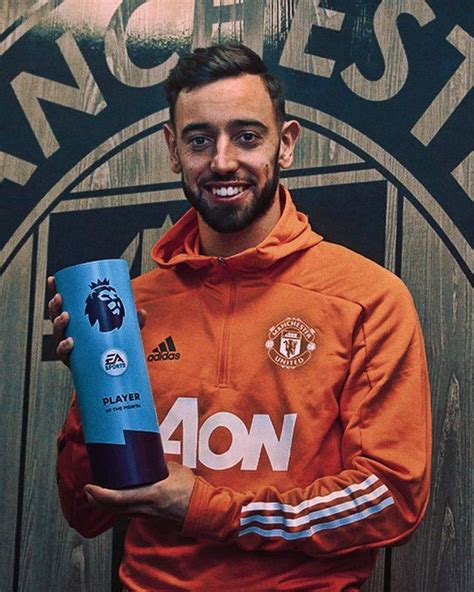 Man United Star Bruno Fernandes Wins The Premier League Player Of The