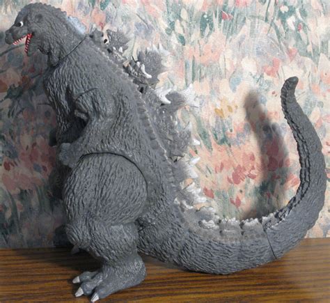 Godzilla 6 Inch Action Figure Bandai Gray 2009