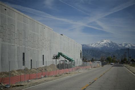 Are booming Inland Empire warehouse jobs going to last? - CalMatters