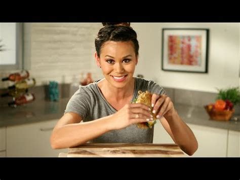 How to Eat a Ramen Burger | POPSUGAR Food - YouTube