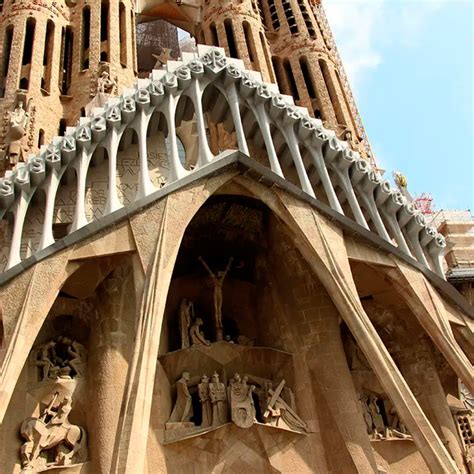 La Sagrada Familia Details