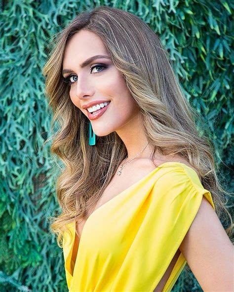 Meet Angela Ponce The First Trans Woman Who Won Miss Universe Spain