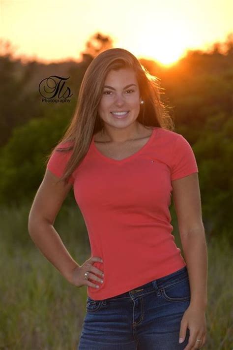 Pin By Tls Photography On High School Senior Pictures High School