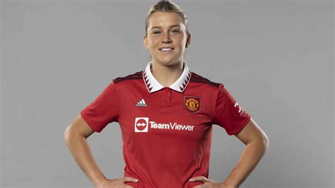 United Women Star Alessia Russo Says Football Has Changed In New Utd