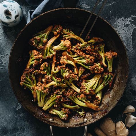 Chinese Cauliflower Stir Fry 干锅菜花 Omnivores Cookbook