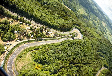 Experiences for the whole family. Mein erstes Mal auf der Nürburgring-Nordschleife - KÜS magazin