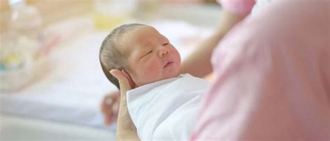 Ketahui tanda dan cara mengatasinya! 6 Cara Mencegah Bayi Kuning Selepas Lahir, Ketika ...