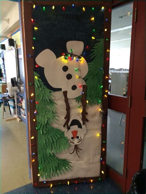 40 Amazing Christmas Door Decoration Ideas For Your Holiday Inspiration