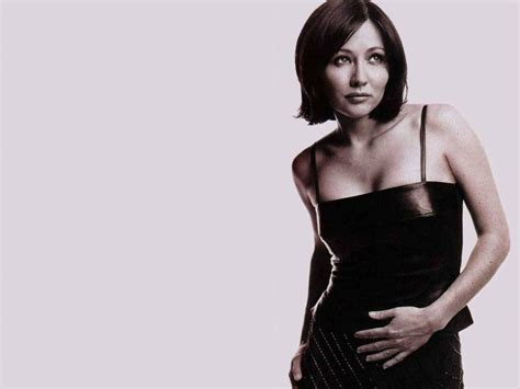Shannen Doherty Sexy Wallpaper Images