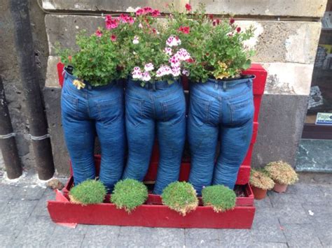 18 Creative Diy Jeans Uses In The Garden