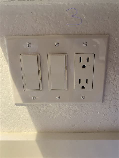 Receptacle All 4 Outlets On The Same Circuit Shows Open Neutral