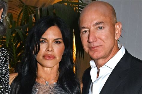 Jeff Bezos And Lauren Sánchez Drank €4000 In France After Their Engagement