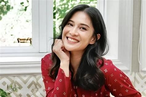 9 Artis Indonesia Yang Mualaf Dengan Alasannya Masing Masing Eraid