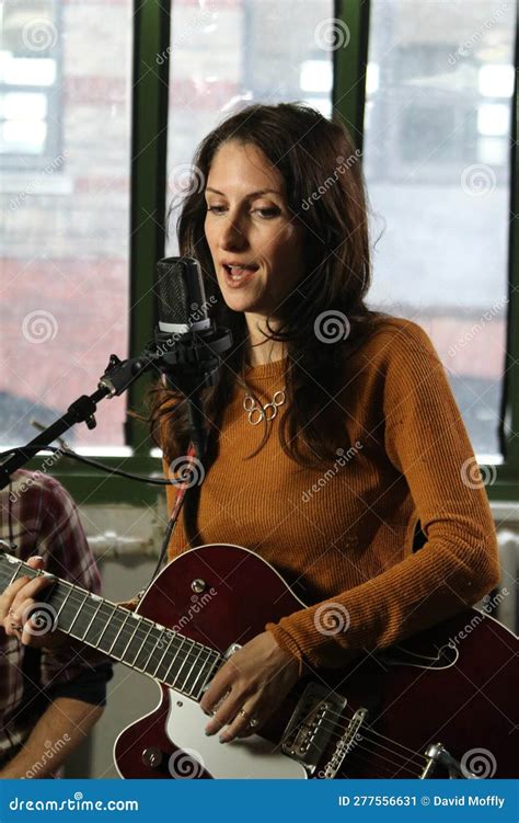Maria Taylor Films A Session In Brooklyn Editorial Photo Image Of