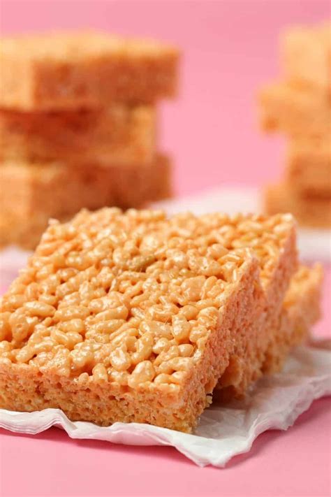 Use whatever brand of crispy brown rice cereal you can find, avoiding the puffed varieties, which have a tendency to be more squishy than crunchy. Vegan Rice Krispie Treats - Loving It Vegan
