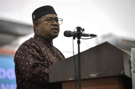For several decades now, and ever since the early 1980s, palm oil has been called out as a problem for a number of different reasons, write dr mohd khairuddin aman razali and dr kalyana sundram. Isu arak: Pendakwah tidak setuju pandangan menteri PAS ...