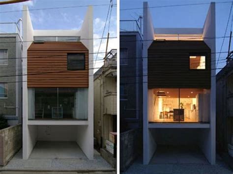 Skinny Little Mini Home Has An Even Smaller House Inside Designs