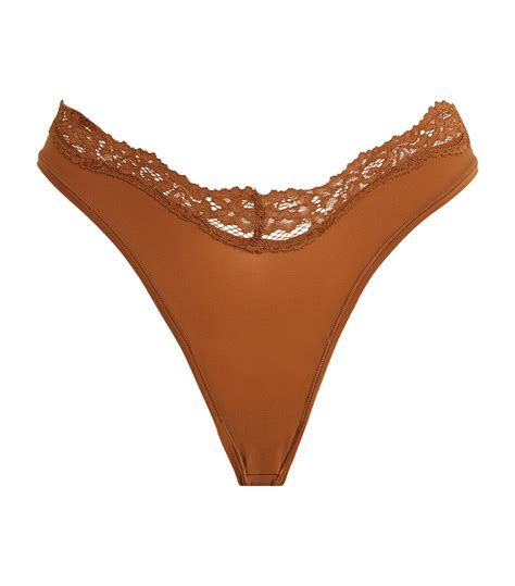 Skims Fits Everybody Lace-Trim Dipped Thong | Harrods HK