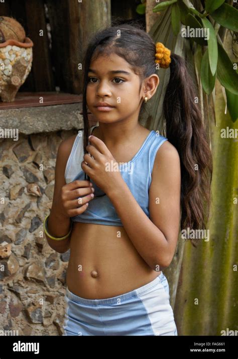 Hübsches Kleines Mädchen Mit Sehr Langen Haaren Pinar Del Rio Kuba