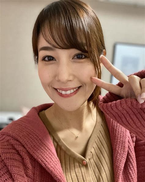 Congratulations!. it conveys the meaning of good wishes to you for a happy and prosperous new year! gōng xǐ! 鷲見 玲奈 インスタ | 【動画あり】鷲見玲奈"手洗い動画"に男 ...