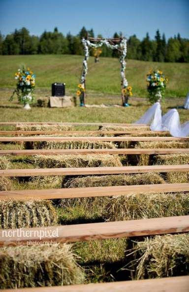21 Ideas For Wedding Reception Decorations Rustic Hay Bales Wedding