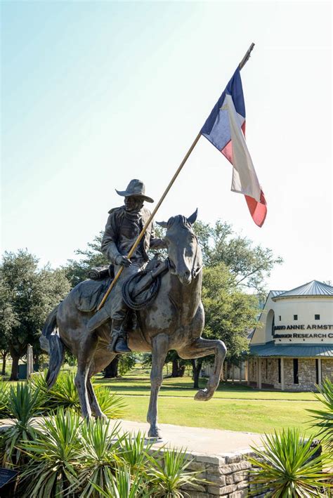 Download Texas Ranger Statue I Waco Wallpaper