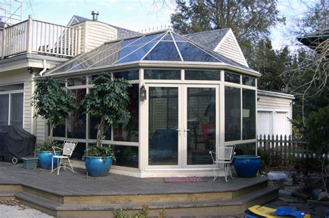 What Is The Difference Between A Sunroom And A Conservatory
