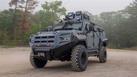 Roshel Senator Apc Is An Armored Suv Ready For Any Apocalypse 装甲車 車両